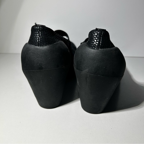 Bernie Mev Women's Size 40 Cody Pumps Heel Sparkle Black Comfort Black  - Picture 5 of 10